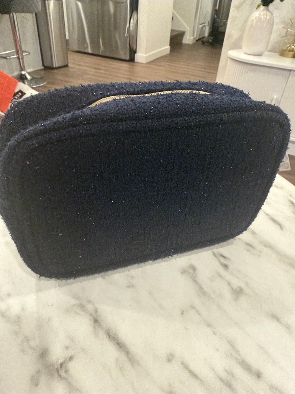 Elegant Chanel Beauté Navy Cosmetic Pouch Brand New - Picture 5 of 12